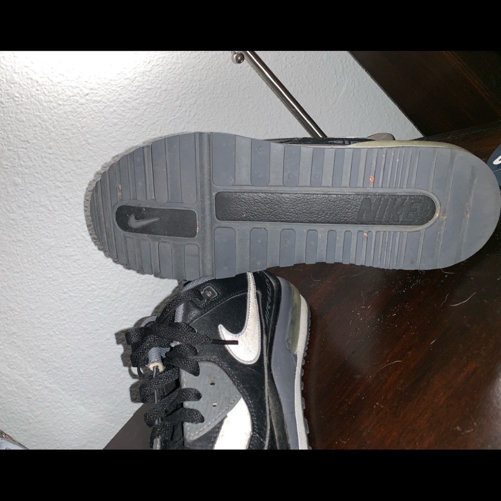 Shoes - Picture 3 of 5